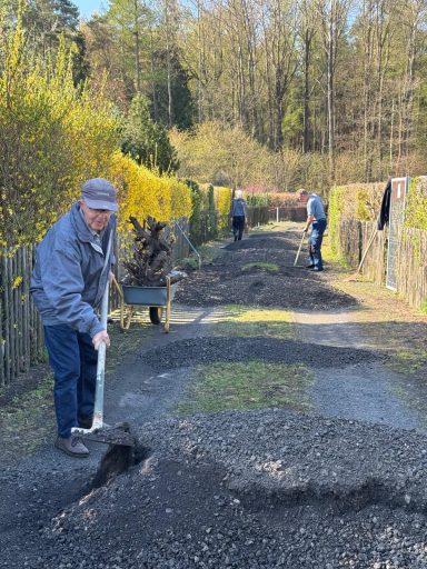 ... unsere Wege werden ausgebessert